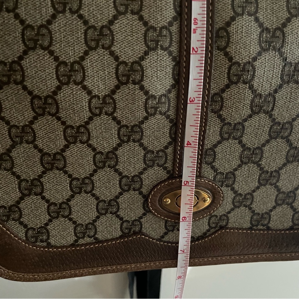 Gucci Beige and Brown Monogram Messenger Bag - Picture 4 of 12